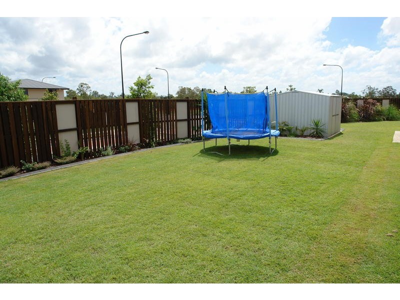 4 Kauri Pine Close, Moggill QLD 4070
